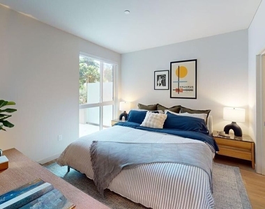 5420 W Sunset Boulevard - Photo Thumbnail 7