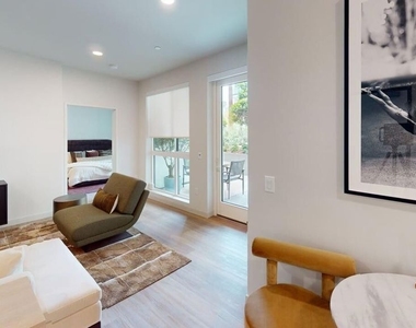 5420 W Sunset Boulevard - Photo Thumbnail 2