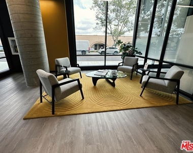 127 W Pomona Avenue - Photo Thumbnail 6