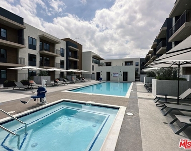 127 W Pomona Avenue - Photo Thumbnail 13