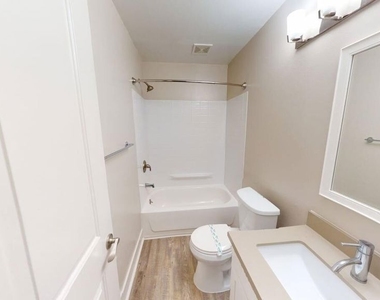 6600 Beachview Drive - Photo Thumbnail 6