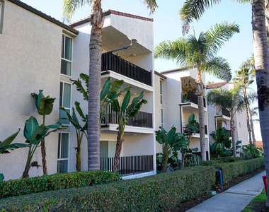 6600 Beachview Drive - Photo Thumbnail 12
