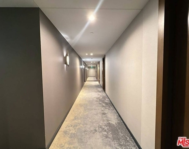 1000 West 8th Street - Photo Thumbnail 21