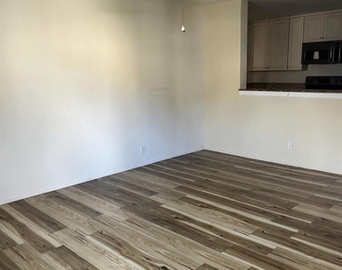8889 Caminito Plaza Centro - Photo Thumbnail 10