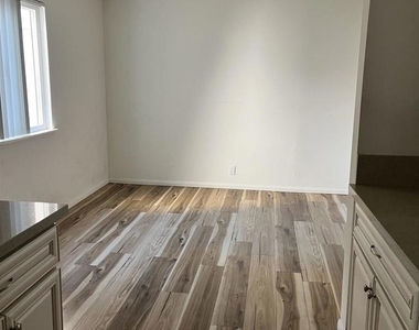 8889 Caminito Plaza Centro - Photo Thumbnail 4