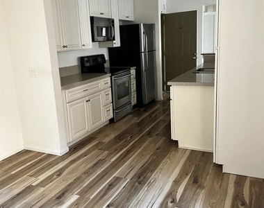 8889 Caminito Plaza Centro - Photo Thumbnail 7