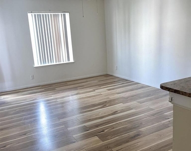 8889 Caminito Plaza Centro - Photo Thumbnail 2