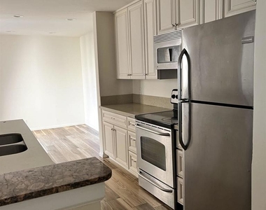 8889 Caminito Plaza Centro - Photo Thumbnail 5
