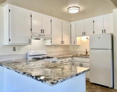 8965 Switzer Dr - Photo Thumbnail 7