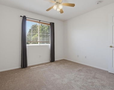 2980 Oakstone Creek Pl - Photo Thumbnail 8