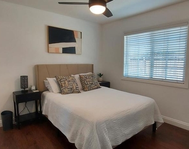 2250 Magnolia Street - Photo Thumbnail 6