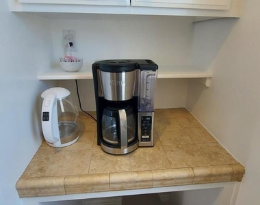 2250 Magnolia Street - Photo Thumbnail 5