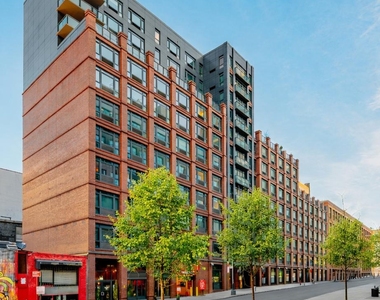 181 Front Street - Photo Thumbnail 8