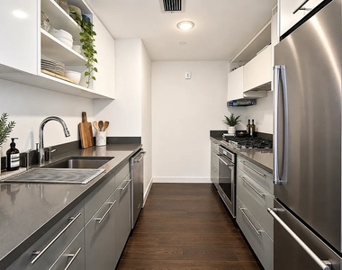 181 Front Street - Photo Thumbnail 3
