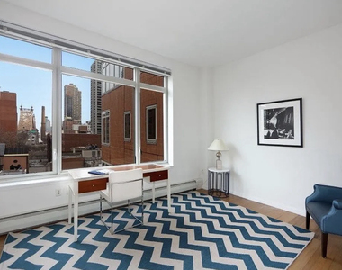 205 East 59th Street - Photo Thumbnail 5