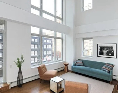 205 East 59th Street - Photo Thumbnail 3