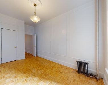 West 15th Street - Photo Thumbnail 5