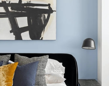 555 West 38th Street - Photo Thumbnail 1