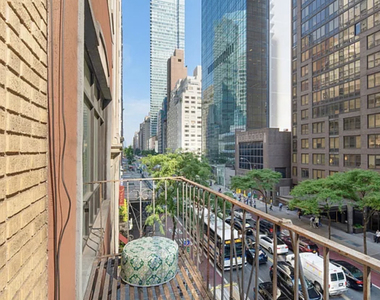 143 East 57th Street - Photo Thumbnail 3