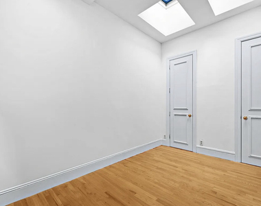143 East 57th Street - Photo Thumbnail 4