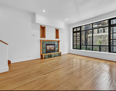 143 East 57th Street - Photo Thumbnail 2
