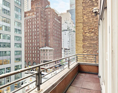 143 East 57th Street - Photo Thumbnail 6