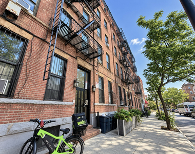 32 Rogers Avenue - Photo Thumbnail 8