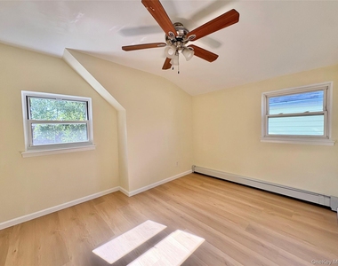 206-50 46th Avenue - Photo Thumbnail 5