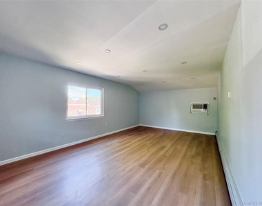 206-50 46th Avenue - Photo Thumbnail 1