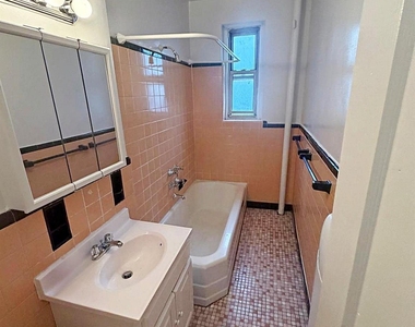 4115 45th Street - Photo Thumbnail 7