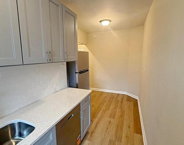 4115 45th Street - Photo Thumbnail 6