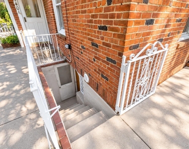 4401 Skillman Avenue - Photo Thumbnail 1