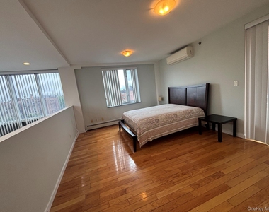 38-30 Parsons Blvd - Photo Thumbnail 20