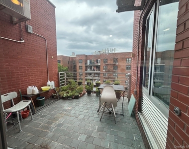 38-30 Parsons Blvd - Photo Thumbnail 18