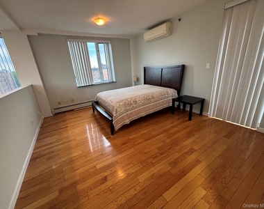 38-30 Parsons Blvd - Photo Thumbnail 11