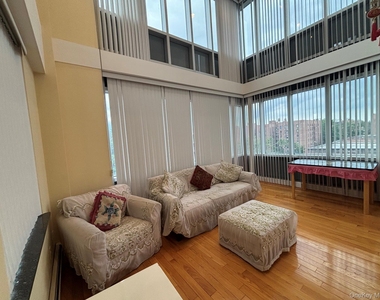 38-30 Parsons Blvd - Photo Thumbnail 2