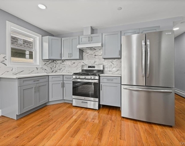 20108 118th Avenue - Photo Thumbnail 4