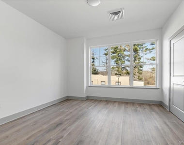 75 Forester Avenue - Photo Thumbnail 6