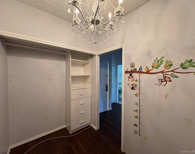 65-17 242nd Street - Photo Thumbnail 5