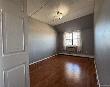 65-17 242nd Street - Photo Thumbnail 3