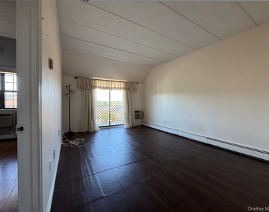 65-17 242nd Street - Photo Thumbnail 2