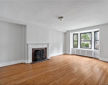 250 Martine Avenue - Photo Thumbnail 2