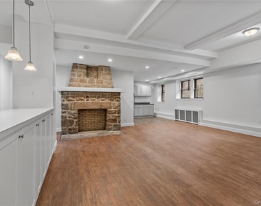 232 Martine Avenue - Photo Thumbnail 3