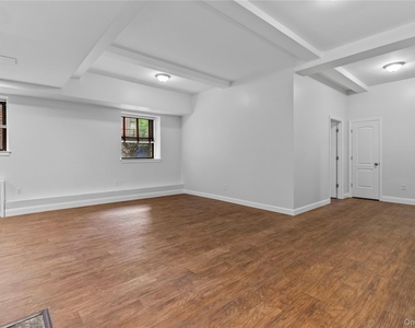232 Martine Avenue - Photo Thumbnail 12