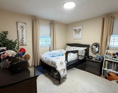 1001 5th Avenue - Photo Thumbnail 6