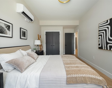 364 Main Street - Photo Thumbnail 9