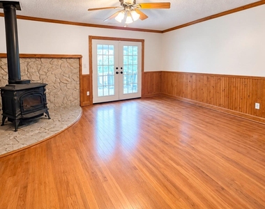 88 Pleasant Avenue - Photo Thumbnail 9