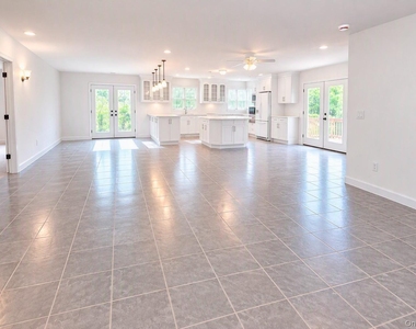 88 Pleasant Avenue - Photo Thumbnail 10