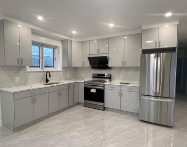 160-31 73rd Avenue - Photo Thumbnail 2