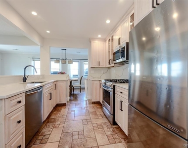 30 Buffalo Avenue - Photo Thumbnail 9